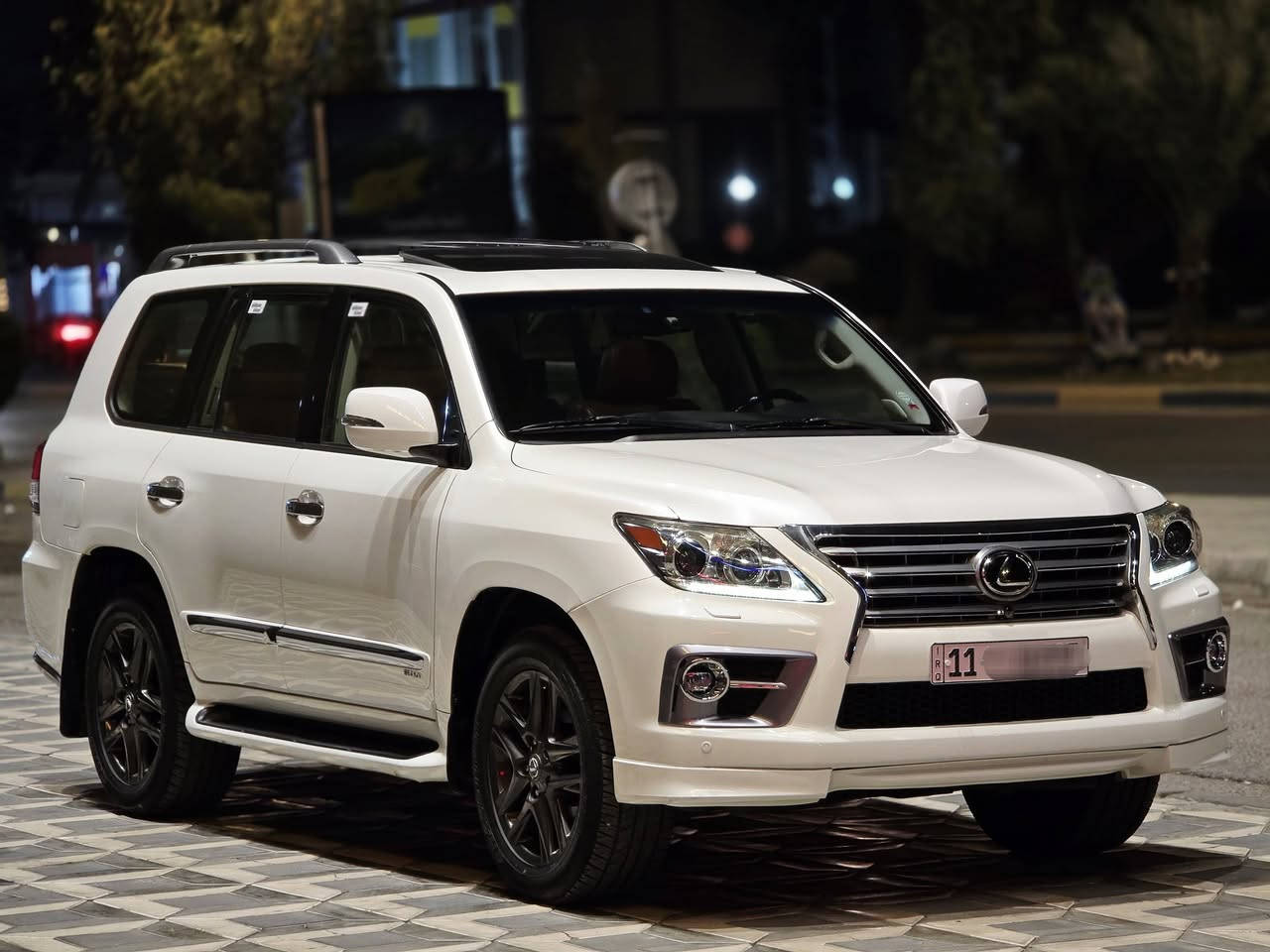 للبيع او مراوس 
لكزز  2014  بريم السيارة جديدة وجاهزه من كلشي 
مواصفات فتحه سقف داخل قرميدي كشنات جلد 
كشنات كهربائي وتدفئه وتبريد وخزن ميموري تحكمات ستيرن ستيرن كهربائي ردارات جوانب 
5 كامرات 5 بصمات تحديد مسار شاشه جبيره 
جكات تصعد تنزل انضمه قياده سبورت ايكو 
فور ويل تخم تاير تبريد مركزي شاشه لمس 
مري كهربائي دخول ذكي صندوق كهربائي ثلاجه 
لايت زنون اصلي سيارة بيها بارد قليل
والصنودك الاسفل مفتوح فقط والباقي كفاله 
رقم بغداد ومكانها بغداد السعر 410 ورقه 
للأستفسار ***********
