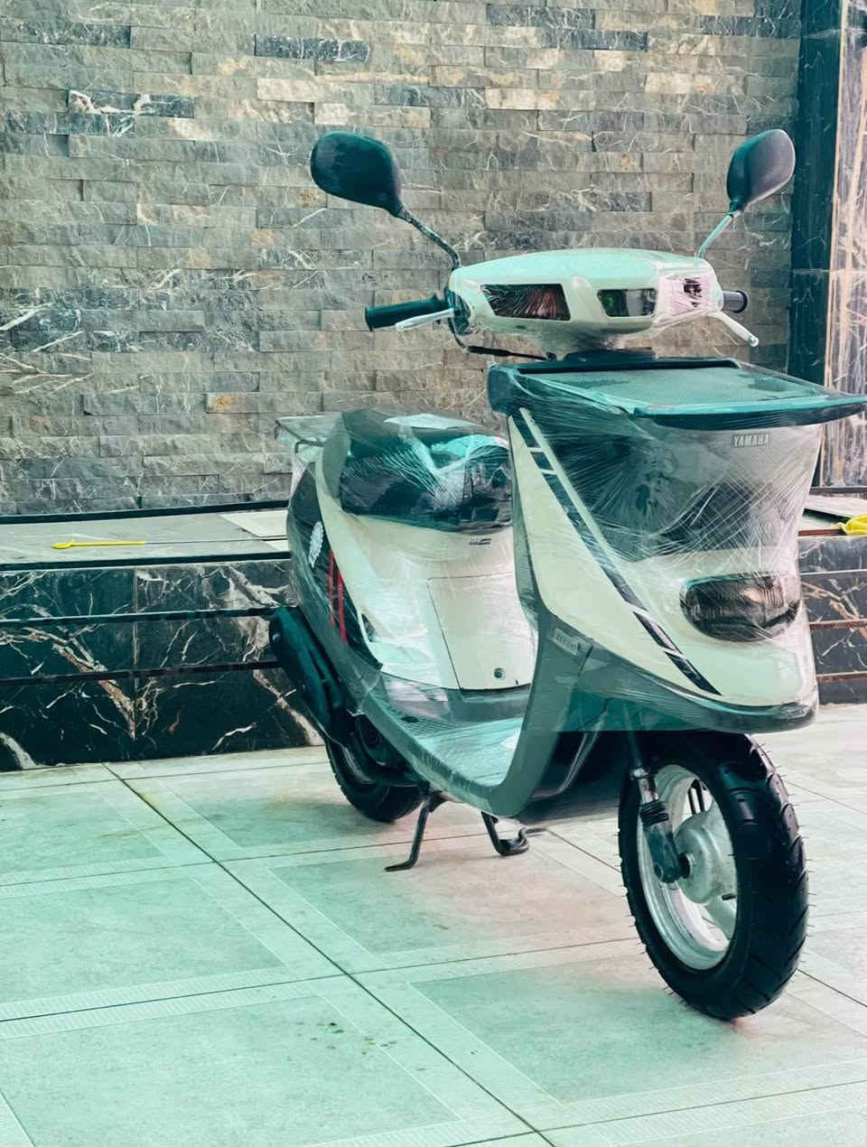 دراجة ياماها اخو سفر رمپة دراجة كلة عل شركة ماملعوب بي كلة
عل بيلاد شرط فحص
محرك بيلادي ما مفتوح شرط كابريتر بيلادي شوتة  فيت پم صالنصة
كلة عل بيلاد شرط فحص فيتر كهربائيات كامل شغال نكرة سلف
كيجات سرعة بانزين كلة شغال
كفر بيلادي تايارات بيلادي لوك باتري جديد دراجة سفر ماشااللهّ مابي اي نقص شرطل نشاط فول
سعر450
رقم موبايل***********
 عنوان كركوك شورجة يم مطعم حمة ناصر السليمانية, العراق
