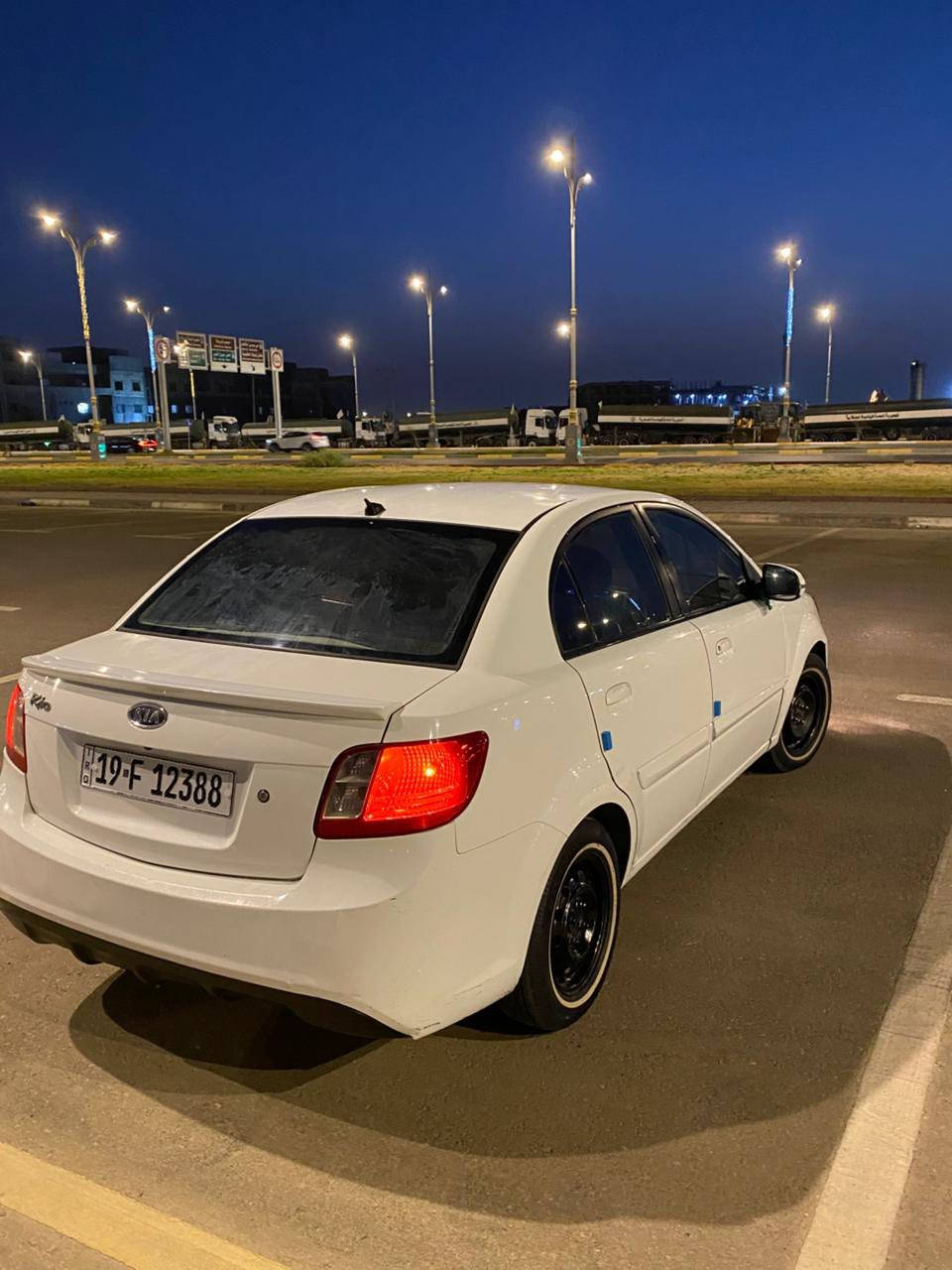 السلام عليكم
كيا ريو 
مديل 2012
رقم كربلاء دولي (انگليزي) 
مابيه اي حادث عدى البارد الي موضح بالسونار 
السياره معروضه ب 87 وبيه مجال 
مكان كربلاء 
للاستفسار ***********
