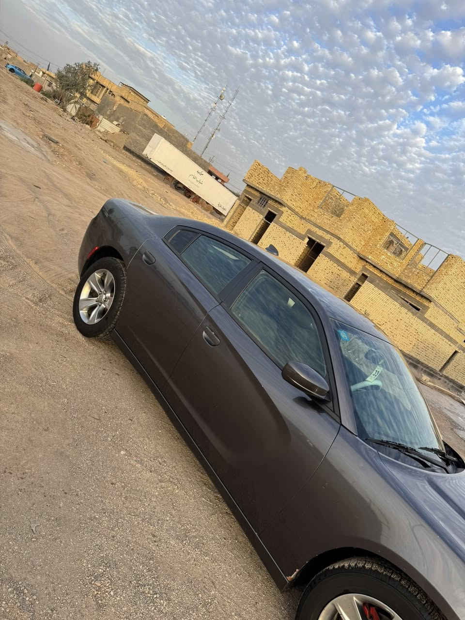 سلام عليكم جارجر 16 مسجله 17  سياره كفاله داخله تقرير تعميل وتسير سياره جاهزه ومانقصها شي تخم تاير حداده مكينه كير جداد جاهزه مابيها نقص بسمي تحويل ثاني يوم سعر 155 وبيها مجال لشراي مكانها بصره قرنه 
رقم الهاتف ***********
