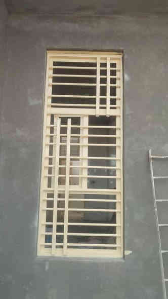 صبغ وتنضيف بيبان وشبابيك بسعار مناسبة الاتصال عل رقم *********** أو مراسلتي عل خاص وتدللون 🥰
