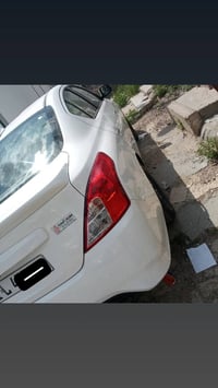 نيسان صني هندي موديل 24 ماشيه 16 الف تقريباً قطعتين تبريد  جامتين كهرب...