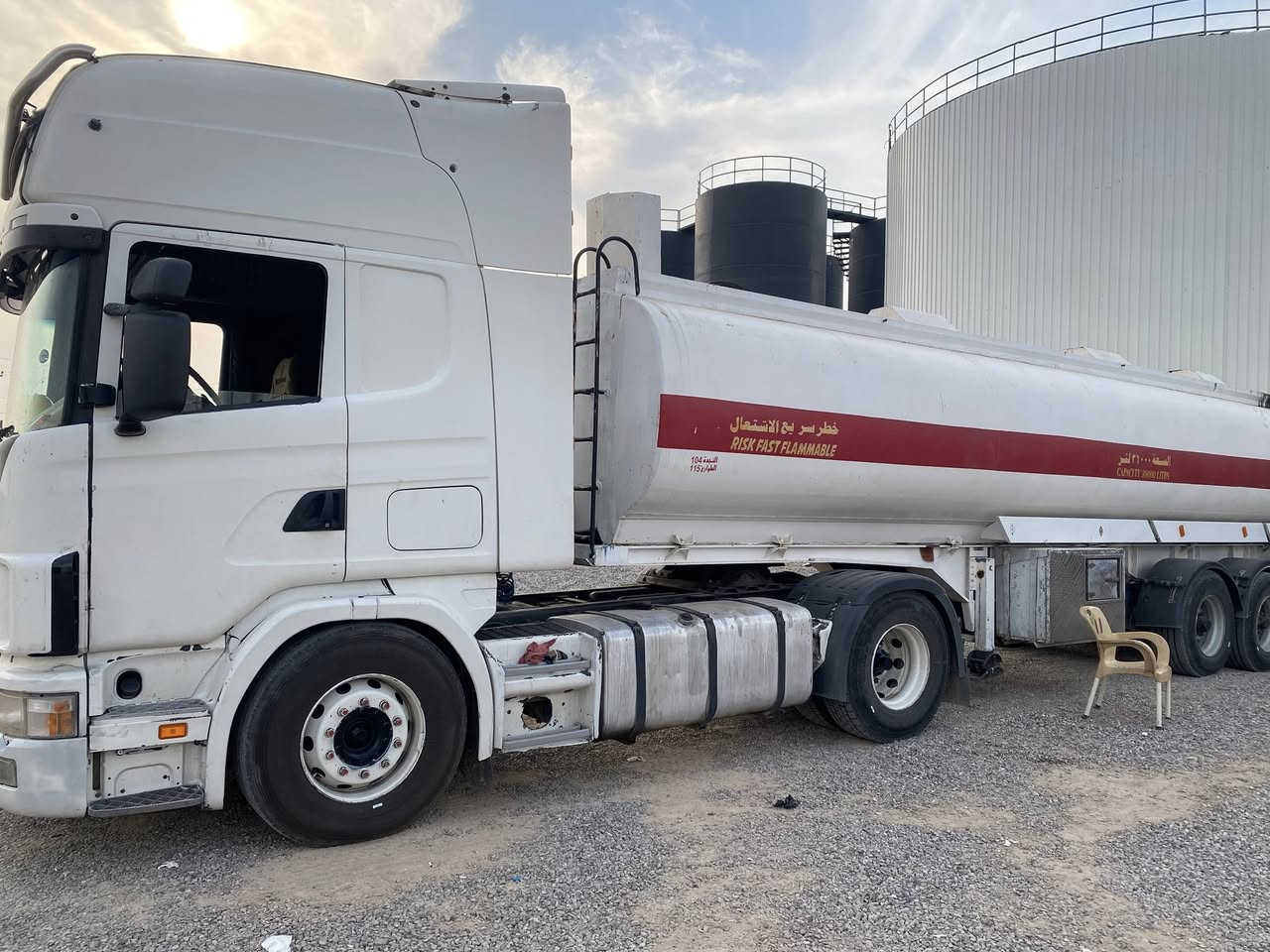 السلام عليكم
سكانيا للبيع 2003تك تاير سنويه وهزه وطوناج كله جديد بسمي وبيها بويلر السياره متعوب عليها ادامه كامله تواير جدد جاهزه ع الشغل السعر 235وبيهامجال قليل مكان السياره صلاح الدين قضاء الشرقاط ***********

***********
