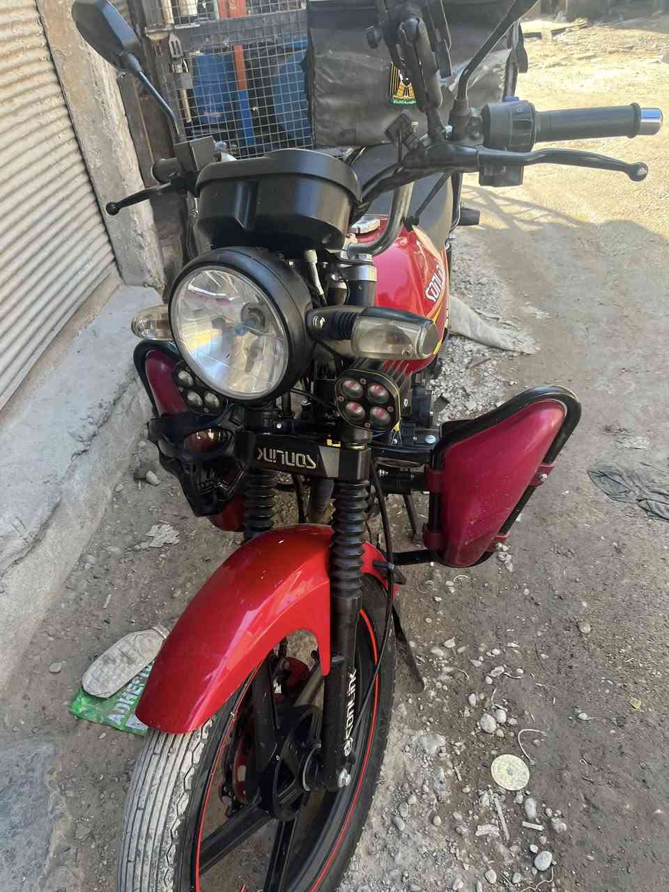 سونك ماكس للبيع 2024 مكينه طالعه 2025  السعر 850 وبي مجال بسيط دراجه كامله مكمله اوراق زنود  درع ✅***********
