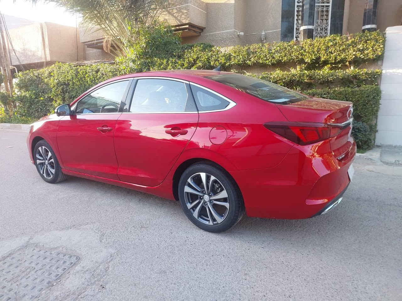 🚗 للبيع شانجان إيدو بلس 2024 – فل كامل (1 على 1)
🔹 الموديل: 2024
🔹 اللون: أحمر
🔹 الحالة: نظيفة جداً / استخدام شخصي

✨ المواصفات:

محرك 1.5 تيربو قوي واقتصادي

كير أوتوماتيك دبل كلتش 7 سرعات

فتحة سقف

بصمة تشغيل + دخول ذكي

شاشة كبيرة

كاميرا خلفية + حساسات

مثبت سرعة

مقاعد جلد

تحكم بالدركسون

ليدات أمامية وخلفية

جنوط ألمنيوم استلام شركه

🚘 السيارة فل مواصفات وحالتها ممتازة.

💰 السعر: (140$) وبيهه مجال
📞 للاستفسار: +*********** 

📍 الموقع: بغداد الدوره
