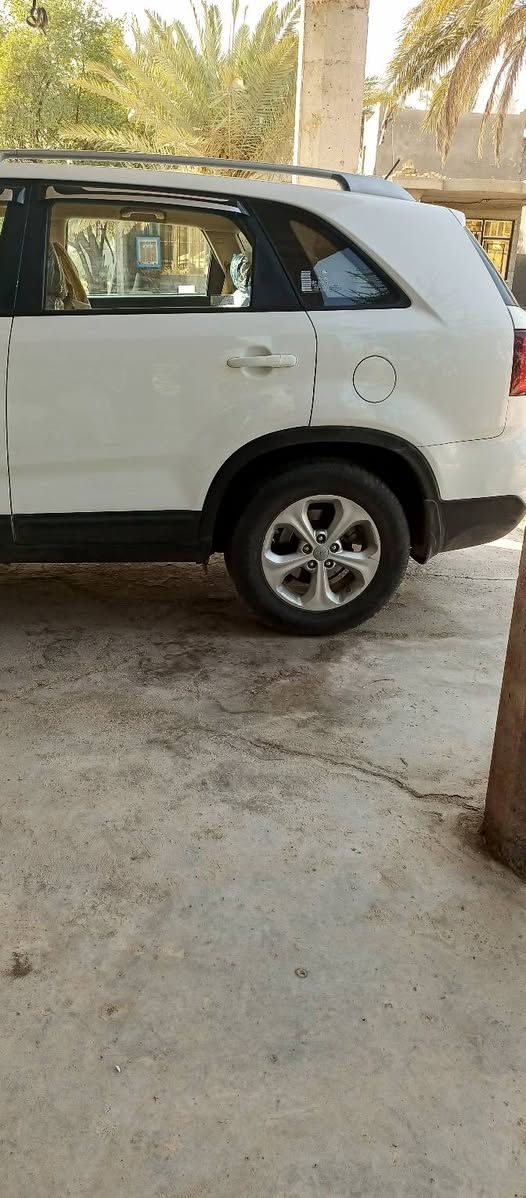 سورنتو 14 خليجي باسمي محرك كير كهربائيات ممتازه صور السونار بالمنشور 
رقم سليمانيه 
محرك 4 سلندر 
3 قطع تبريد 
7 راكب 
$160 وبيها مجال ... بغداد
***********
