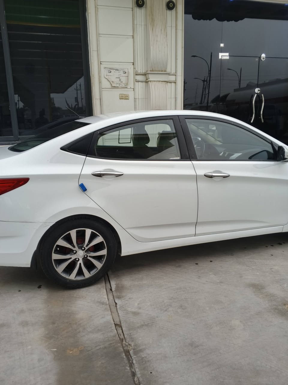 السلام عليكم اكسنت خليجي موديل 16مكفوله بيها بارد قليل كير مكينه تبريد مكفول حداديه نص عمر رقم بصره بسمي مكان ميسان العمارة مركز *********** مكينه 1600 فول مواصفات
