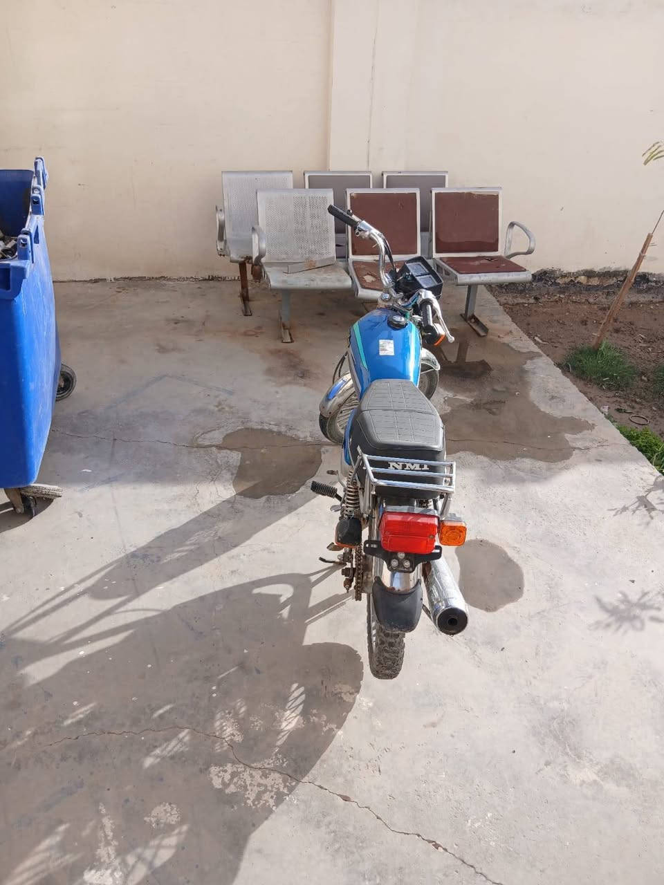 سلام عليكم دراجه كلك كلك  للبيع مديل 22 دراجه نضيفه كلش سعر 500وبيها مجال مكان مجمع السلام السكني للأستفسار ***********
