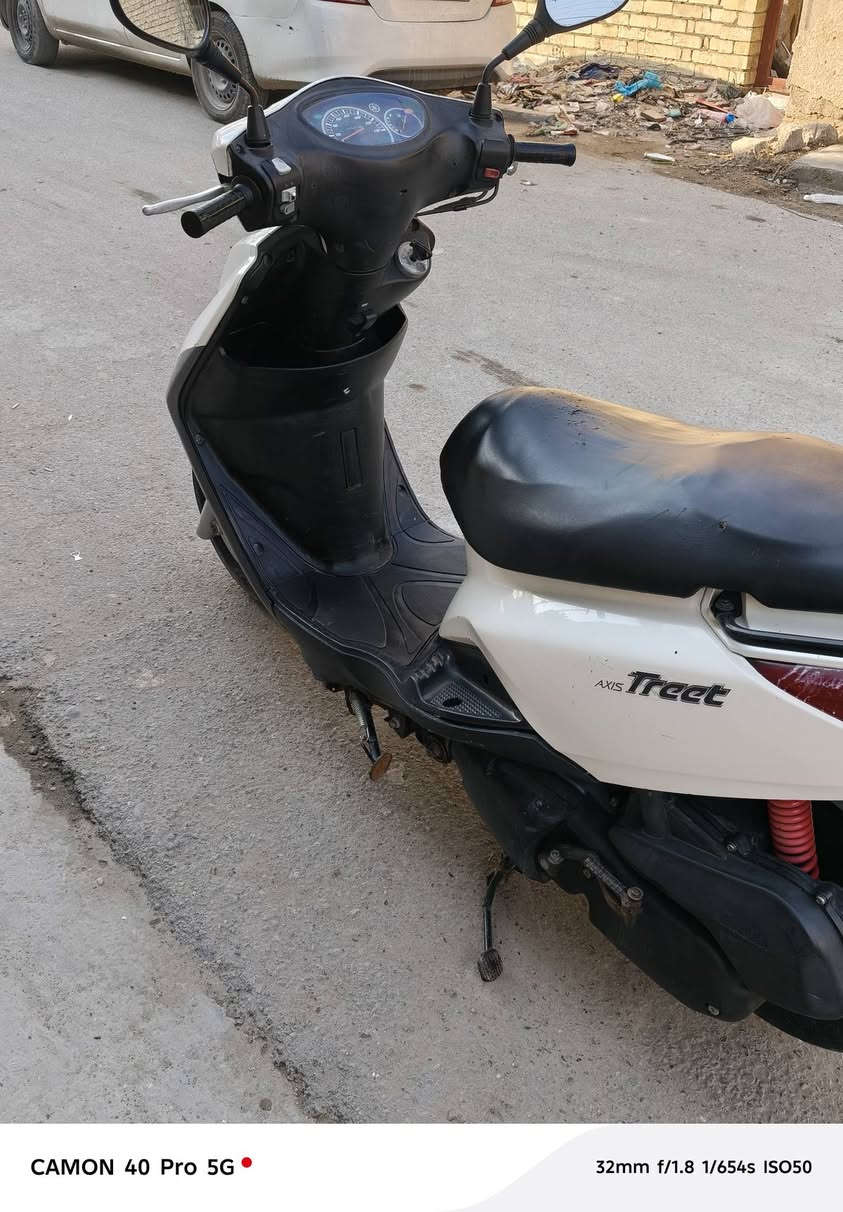 اكزز نوزل ياباني دراجة اي نقص مابيها كلها بلاد السعر ٩٥٠ مكان بغداد للاتصال ***********
