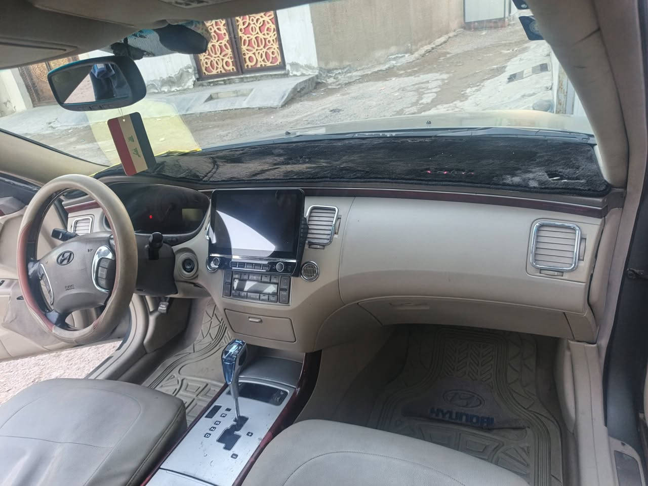 ازيرا 2006 كير مكينه كل جديد مصبوغة عام للجماليه بدوون حادث السياره تبريد تدفئة خير من الله الون زيتوني
مكينه 3300 سته سلندر
تخم تاير جديد 
منضومه زنون 
شاشه +كامره خلفيه
منضومه صوت كله جديد
مري شفط 
الكشنات كهربائية 
الرقم الجديد بغداد
السياره فول اوتماتيك
السعر 85  الموقع بغداد مدينه الصدر
***********
