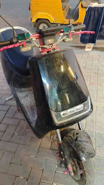 دراجه شحن مع مواصفات وبيها عطل ملف وسعر 300 ابيع كوم حديد وبيها مجال العنوان بغداد  الدوره  شارع 60 
للستفسار على الرقم ***********
