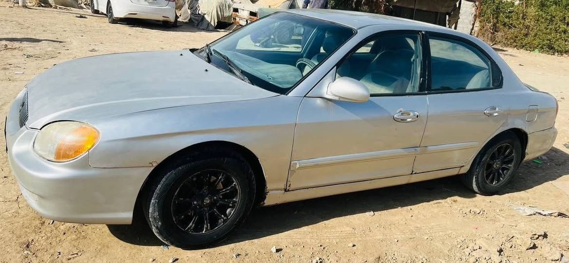 السلام عليكم من رخصة الادمن بسبب الوعود الكاذبه سوناتا وفود 2001تحويل مباشر السياره جاهزه من  كلشي مكينه2000 كابريتر كير اوتو تبريد شغال السعر34وبيه مجال مكلف بلنشر  مكان  بابل الاستفسار على الرقم***********
