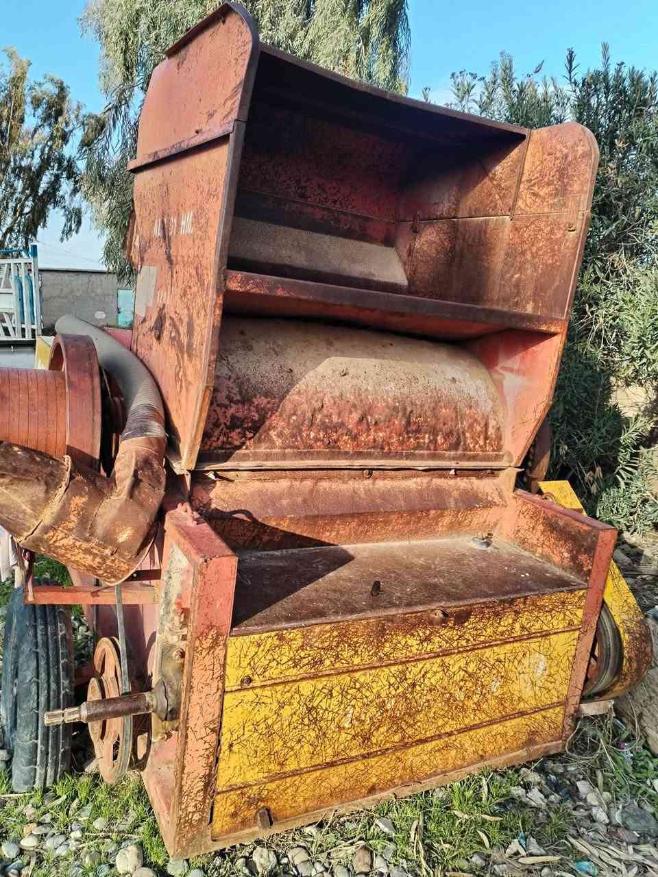 #للبيع
تبانه عازله حب وتبن مستعمل  بيه نقوصات
كركوك قضاء الحويجة ناحيه العباسي
اتصل *********** اتصل ***********
