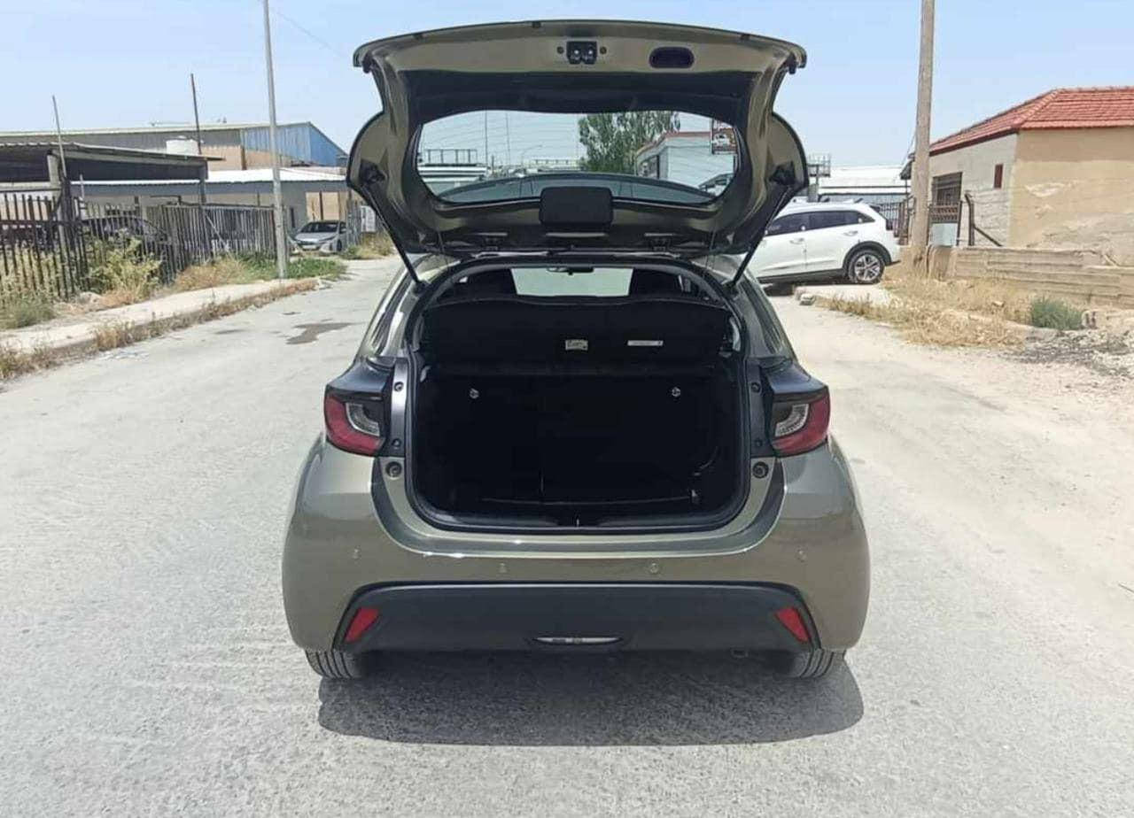 سلام عليكم ورحمة
تيوتا يارس موديل 23

حادثها مثل ما موضح

سياره جديده تحويل مباشر

طالبين بيها 123

للاستفسار اكثر تواصل ***********
