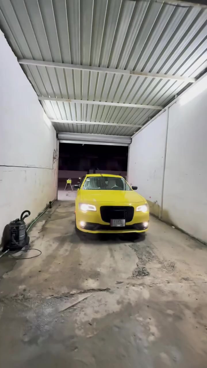 على بركة الله عروض 
 (خدمات بغداد لغسل السيارات)
لاصحاب #التكسيات كافة غسل عام داخل وخارج السيارة 
ب4الاف العرض لمدة اسبوع من تاريخ النشر 

ويوجد لدينة
حمام داخلي لكافة انواع السيارات 
دوشمة زينة اعراس كماليات 
بخار داخلي وللمكينة 
بانسب الاسعار وجودة عالية 
الموقع سايدين المنصور مقابل بوابة المجمع السكني الجديد
متواجدين من الساعة ال10صباحاً الى الساعة 3فجراً
اهلاً وسهلا بكم
‏بإدارة علي الطائي


**إذا كنت صاحب هذا الإعلان وتريد حذفه لأي سبب، رجاءا أرسل رسالة إلى الدعم الفني**