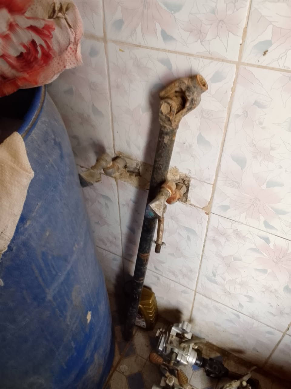 سلام عليكم غراض ستوته للبيع كلمن وسعره 
***********
