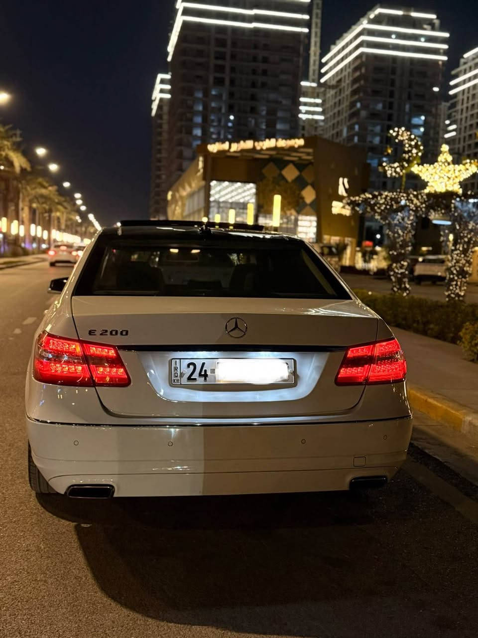 السلام عليكم 
للبيع او مراوس مرسيدس
E200 موديل 2012 وارد خليجي BCM
مكفول وفول اعلى مواصفات افنكارد مواصفات 
محرك 4سلندر تيربو 
كير تعليك بنوراما دخل بيجي
برده خلفيه كهرباء بردات بالابواب تحكم استيرن مثبت سرعه حساسات اماميه خلفيه كشنات كهرباء سيدي جنجر 6 اقراص بدون حادث بدون صبغ بدون بارد حتى دعاميات مكفول صفر مسج رايده ب160 وبيه مجال بسيط للشراي مكانه اليرموك 4 شوارع 
*********** بغداد, العراق
