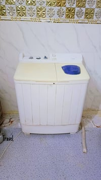 غسالة حجم وسط شرط غسل وتنشيف وتصريف كاملة مكملة ما بيها اي ضرر نوح حدي...