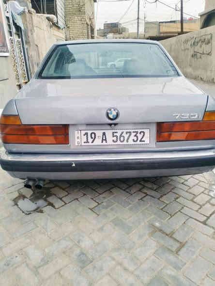 السلام عليكم 
بي ام للبيع موديل 1991 بسمي رقم دولي كير ومحرك خير من الله حدادية جاهزة مكاني بغداد مدينه الصدر للبيع أو مراوس حسب القناعه 
السعر 48 وبيها مجال 
***********
