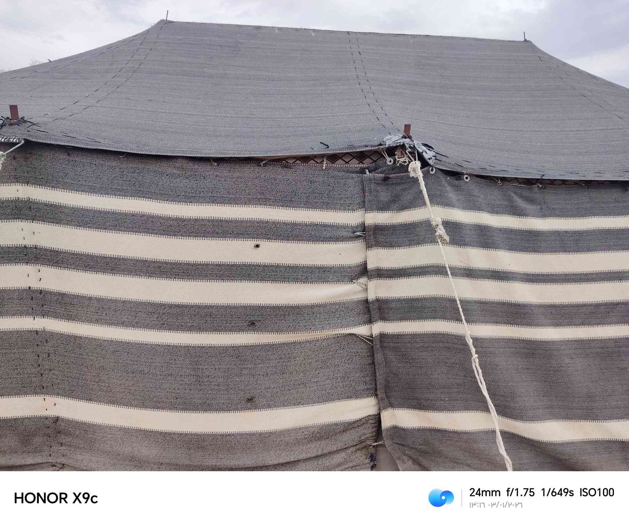 اسلام عليكم ورحمة للبيع خيمه شعر اصلي كويتيه  جديده كلش كارتون استعمال قليل
 11 متر طول 6 متر عرض       
3 عمدان  المكان البصرة الزبير        السعر 1500
اشراي يتصل غير متواجد عل خاص
***********
