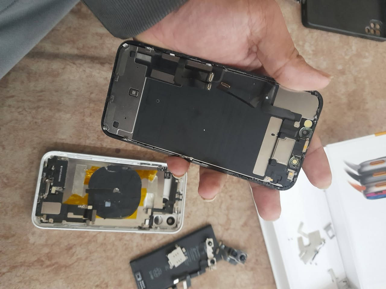 سلام عليكم
غيار مال جهاز 11عادي 
كامرات وبطاريه وايسي شحن وكلشي 
وشاصي مال 11 ومال 11محور 17 
مكاني ديالى


**إذا كنت صاحب هذا الإعلان وتريد حذفه لأي سبب، رجاءا أرسل رسالة إلى الدعم الفني**