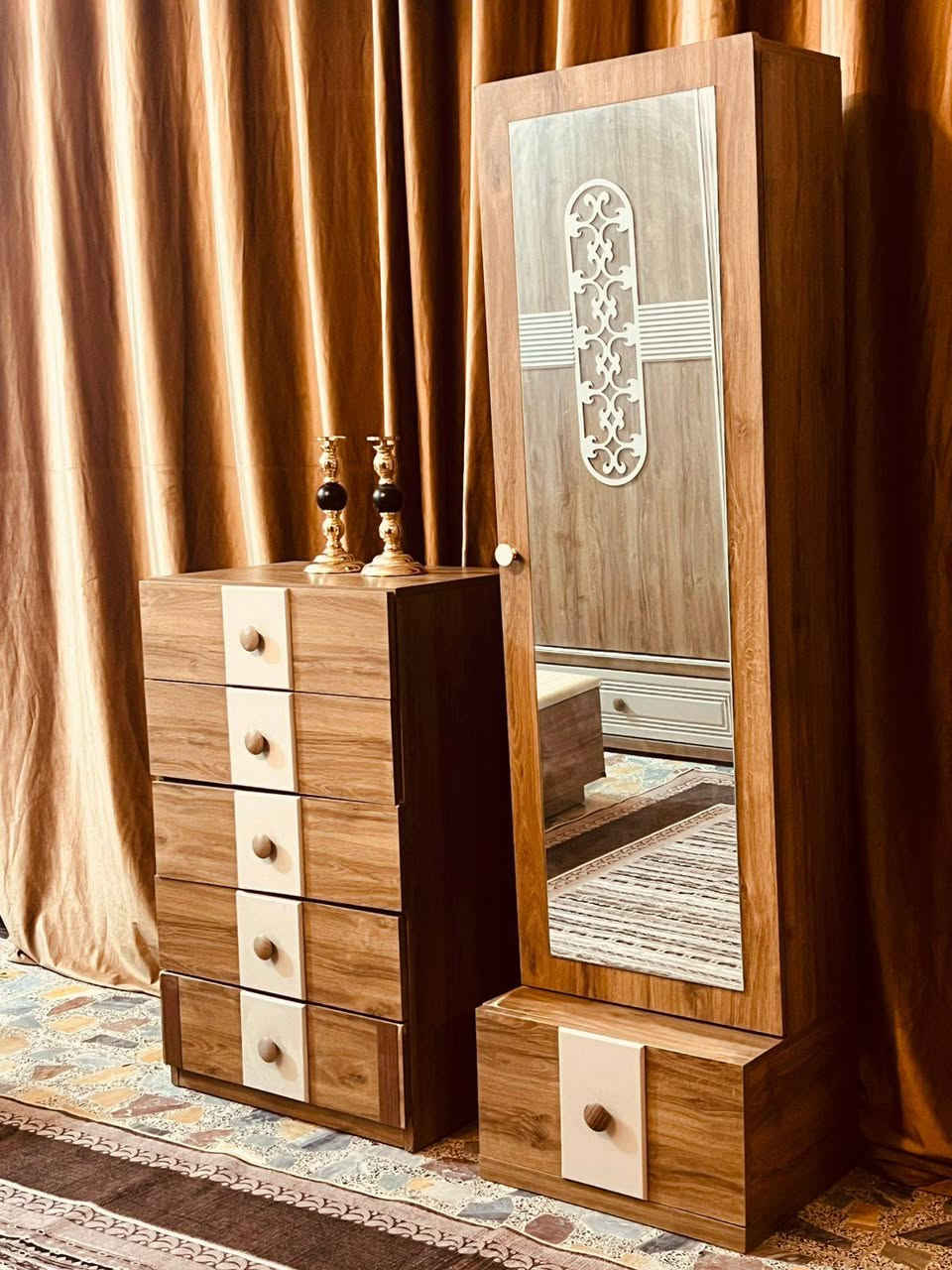 غرفة تركيا نضيفة جداً 9 قطع هايدروليك وبيها انارة مكاني بغداد للأستفسار ***********
