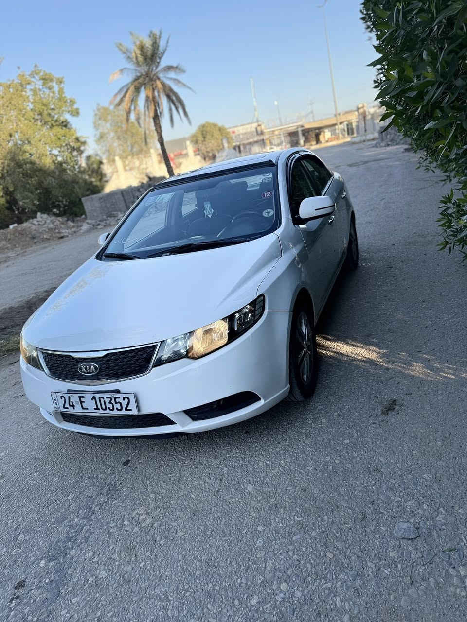 سيراتو مديل ١٣ خليجي فول عدا البصمه تحكمات ستيرن شفتات كير أساير مري فتحه بلقماره  باقي الموصفات معروفه فول عده البصمه حادثه قطعتين صبغ محرك ١٦٠٠ سياره كلش نضيفه صدر امامي جديد كله حداديه جديده سنويه جديده هزه جديده رقم دهوك جديد انكليزي مداور ثاني يوم شرط  تخم تاير جديد  شراي خلي يتصل معروضه ب١٠٥  رقم للاتصال *********** مكان السياره الديوانيه
