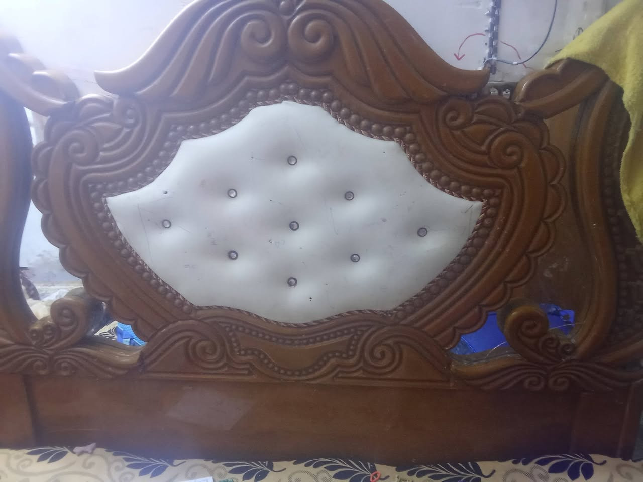 السلام عليكم
غرفه تسكام 6 بيبان الكنتور  وميز مرايه وتاج جربايه فقط 
السعر 250 وبيه مجال


**إذا كنت صاحب هذا الإعلان وتريد حذفه لأي سبب، رجاءا أرسل رسالة إلى الدعم الفني**