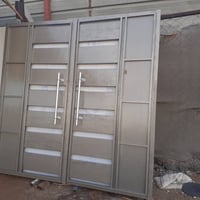 باب خارجي السعر ٢٢٥ بغداد الحسينيه الهاتف٠٧٧١٦٠١٧٠٣٨ العرض مترتين الار...