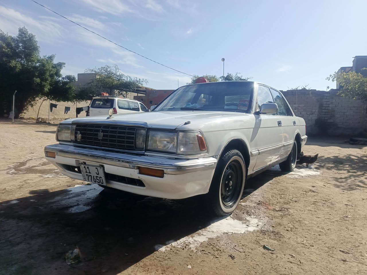 للبيع سيدان موديل ٩١ مكينه وكير ٣٠٠٠ فيشه وبطل رقم بغداد بسمي مصبوغه عام بدون ضربه وتبديل مكان ديوانية قضاء الشامية ***********
