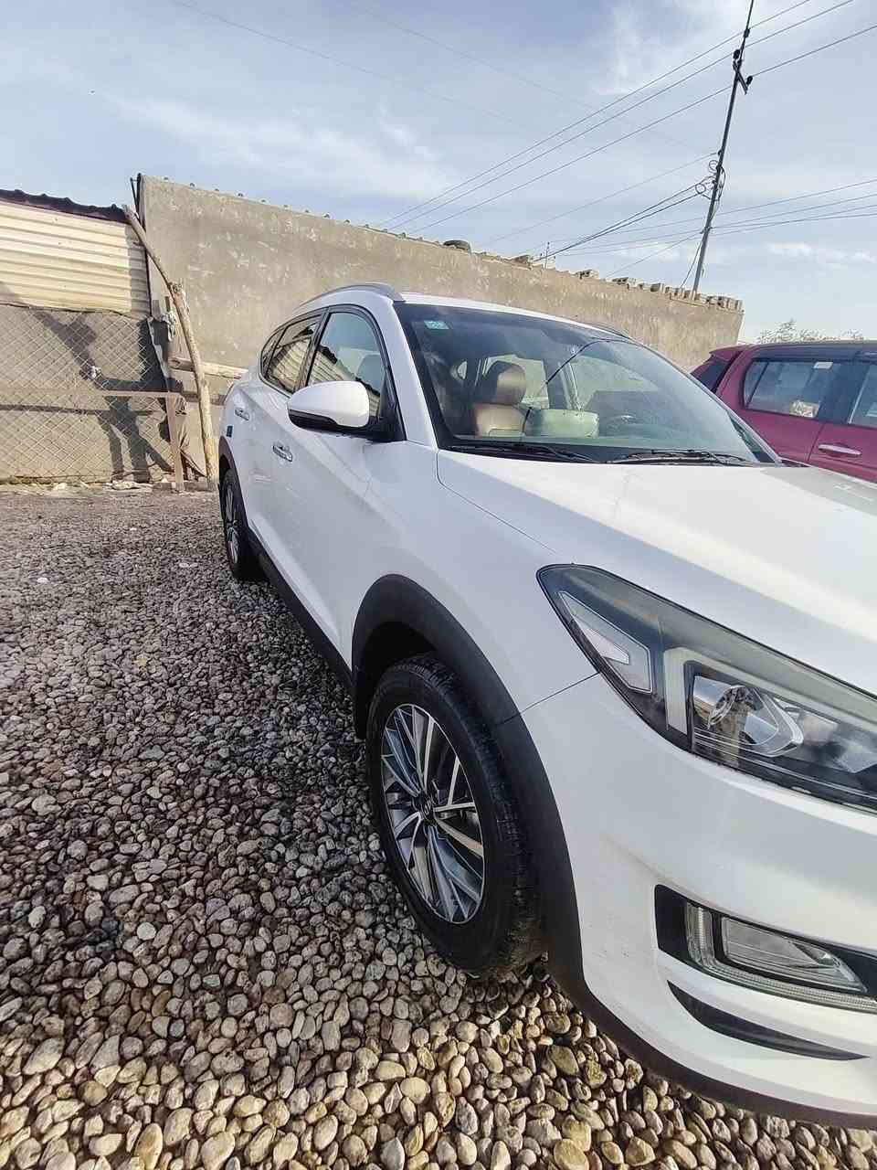 سلام عليكم توسان خليجي موديل ٢٠٢٠ بيهه بارد بخشم البنيد على كد شبر مواصفات بصمه كشنات كهرباء كامره خلفيه شحن واير ليس حساسات  سايد بريك بل رجل. شركه الكاصد ما شيه ٦٢ الف حقيقي رقم بغداد 
السعر ١٨٥ وبيهه مجال

رقم الهاتف ***********
