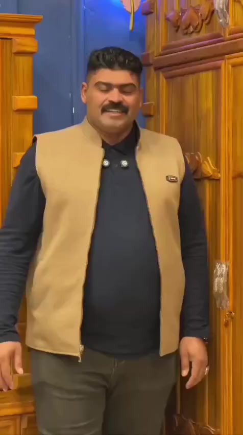 ‏. سلام عليكم.           
‏
‏موديل (( شهرازاد  )) 
‏
‏السعر((( 2 مليون )) 
‏
‏خدمة الشد والنقل مجانآ الى جميع محافظات العراق 
‏
‏غرفة 6 باب طابقين ملحق 
‏
‏الوجه 5 ملم صاج
‏
‏الداخل  4 ملم صاج 
‏
‏الظهر چرجوبة دفن شد براغي
‏
‏شازلون وطابورية هدية 
‏
‏القياسات :
‏
‏عرض الكنتور cm 350
‏
‏أرتفاع الكنتور cm 265
‏
‏عرض زاوية الملابس cm 120
‏
‏ارتفاع الزاويه الملابس بارتفاع الكنتور
‏
‏المجرات حفر بل خشب  
‏
‏السعر  ((2 مليون)) 
‏
‏الشــــد والــتوصــــيل مجانآ الى جميع محافظات العراق
‏
‏العنوان_ محافظة واسط _قضاء العزيزية _ دخل محدود قرب جامع الزهراء
‏للحجز والاستفسار مراسلة او الاتصال ع الارقام التاليه
‏‪
‏***********
‏***********
‏
