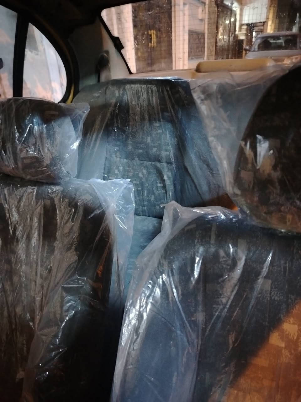 السلام عليكم...  مرخصت الادمن سياره طيبه رقم بغداد  موديل 2015.. سياره كفاله باستثناء نص جاملغ خلفي صبغ.. سعرها ٣٦ وبيها مجال للطيبين. مكاني بغداد الاعضميه.. رقم الهاتف و  الواتس.. ***********.
