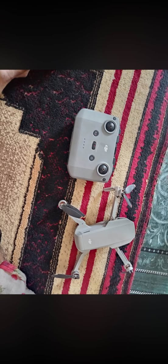 طياره مني أو للبيع كامله. 
جوستك
بطاريات ثنين 
ريش يمكن ٥٠ وحده 
جنطه


**إذا كنت صاحب هذا الإعلان وتريد حذفه لأي سبب، رجاءا أرسل رسالة إلى الدعم الفني**