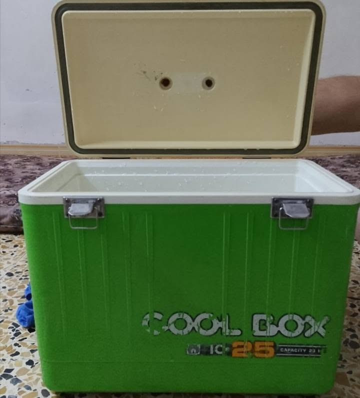 السلام عليكم بوكسات عدد 2 حجم 32 والاخر 25 للبيع نضافه ميه بل ميه للتواصل *********** ويوجد واتساب ايضاً
