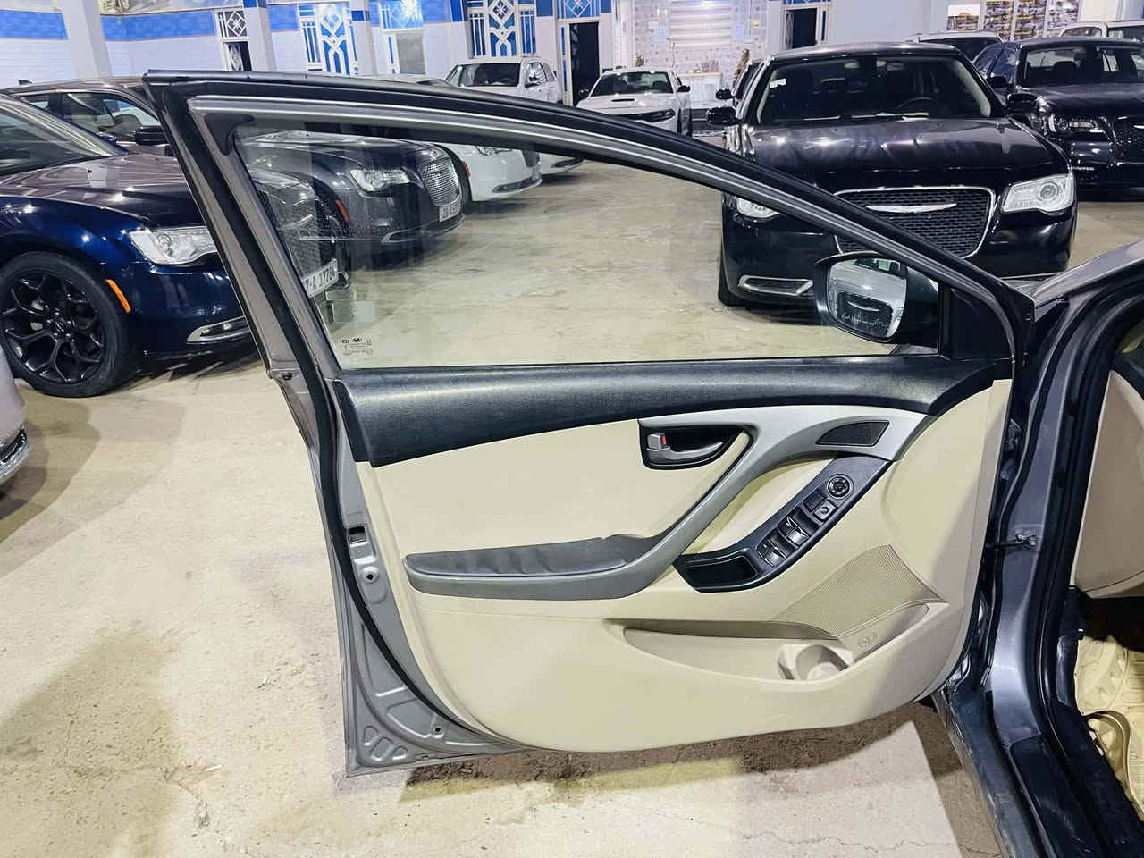 يالله النتره 16 خليجي مكينه 1800 بيهة رشات صبغ فقط بدون ضربه أو تبديل كير مكينه حداده وتخم تاير جديد 
السعر 117 وبيها مجال مكاني ناصريه سوق الشيوخ ***********
