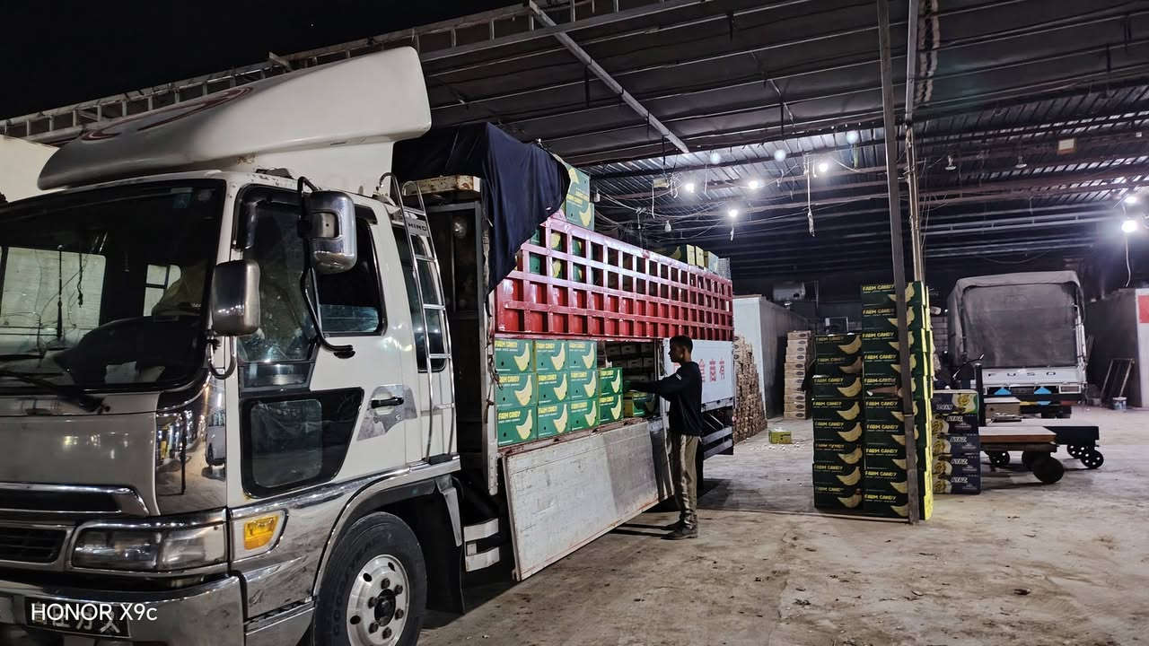 سلام عليكم.... هينو لبيع
هينو نكر ابو شفه.
مكينه ٨٠
سوبر ✌️
مكينه ستندر
شاصي ٦ وربع بلاد سياره جديده مكفوله بسمي تحويل
رقم ***********
أثير ***********
