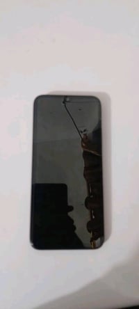 جهاز REDMI A7 pro جهاز نضيف قبل يومين مشتري من اولاد علوان السعر 185 و...
