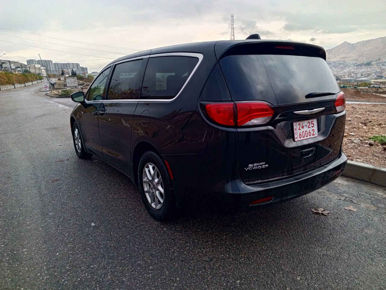 سيارة كرايسلر ميني فان، 2023 (
وصف المركبة 2C4RC1CG*PR
صنع كرايسلر
اسم الشركة المصنعة: FCA CANADA INC.
طراز فوياجر
موديل عام 2023
مدينة وندسور بلانت
كروب إل إكس
نوع المركبة: مركبة ركاب متعددة الأغراض (MPV)
بلد منشأ النبات: كندا
اسم الشركة: ويندسور أسيمبلي
حالة مصنع أونتاريو
سلسلة العربة الممتدة
نوع الجسم MPV
الوزن الإجمالي للمركبة من الفئة 2E: 6001 - 7000 رطل (2722 - 3175 كجم)
الحد الأقصى لوزن المركبة الإجمالي للفئة 2E: 6001 - 7000 رطل (2722 - 3175 كجم)
موقع عجلة القيادة: القيادة على اليسار (LHD)
نوع الدفع : دفع أمامي
نوع نظام الفرامل الهيدروليكي
عدد أسطوانات المحرك: 6
الإزاحة (سم مكعب) 3600.0
الإزاحة (CI) 219.69
الإزاحة (L) 3.6
نوع الوقود - بنزين أساسي
تصميم محرك على شكل حرف V
فرامل المحرك (حصان) ابتداءً من 287
شركة تصنيع المحركات FCA
نوع حزام الأمان: يدوي
معلومات أخرى حول نظام التقييد: أحزمة أمان نشطة
موقع الوسائد الهوائية الأمامية: الصف الأول (للسائق والراكب)
موقع الوسائد الهوائية الجانبية: جم
صبغ باب بخ أمريكي  نص جملوغ صبغ 
ماشي 70  mil
سعر 198$$
***********
