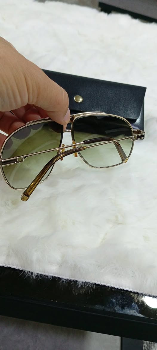 *** قطعة راقية جدا جدا ***
نظارة ماركة دسكيرد2 ايطالي اصلي

قياس: 62 وسط

عدسات : بوليكاربون 

فلتر: uv400 لحماية العين من أشعة فوق البنفسجية

قطعة نضيفة جدا

للاستفسار : واتس اب ***********
