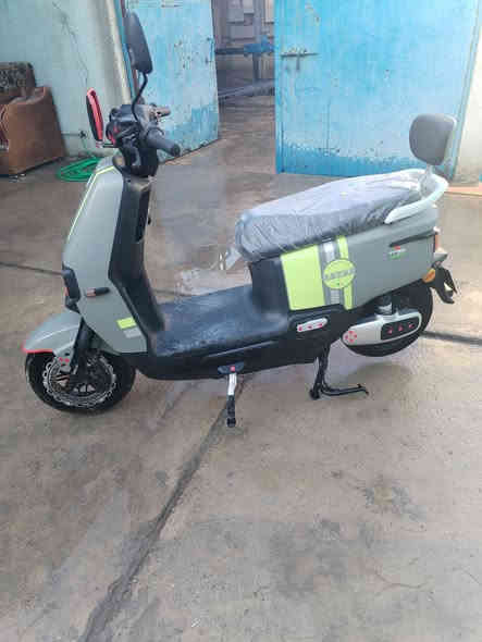 السلام عليكم دراجة شحن ريان ام عيون جديدة عدد البطاريات ٦ للبيع العنوان بغداد الإسكان الاتصال على الرقم ***********
