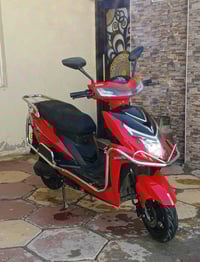 دراجة شحن • ٦ بطاريات • تشغيل عن بعد