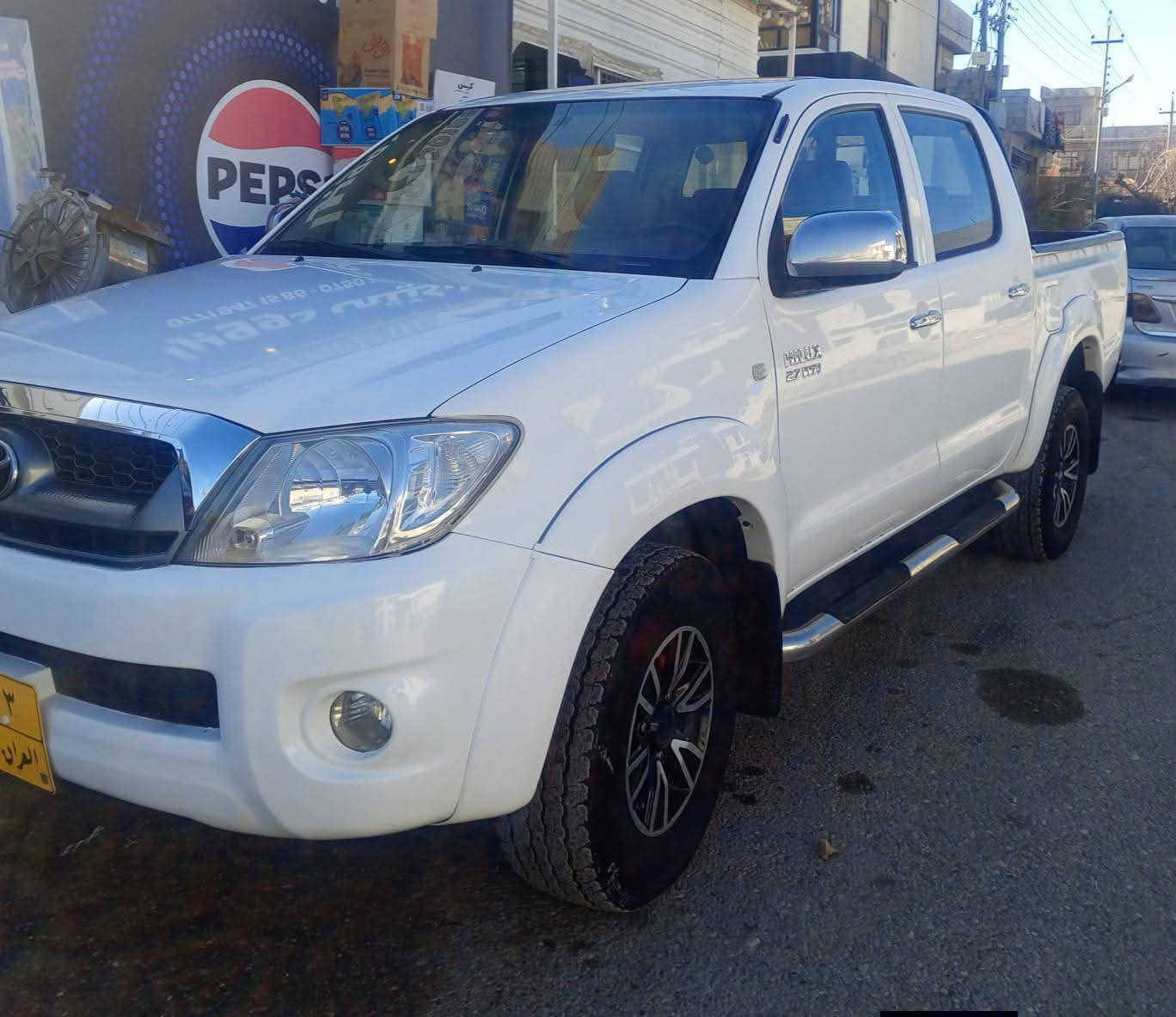 ١٦٥ گەلاو معامەلە
‎ماشاءالله له جواني و قەوەتی 

‎كه ئه لي تاقانه ئه بيت وابي

سەیارەی معرەز نییە 

‎مۆدێل /٢٠٠٨

‎کارەبای کامل مەزبوت 

‎ئاوێنە کارەبا  و ئۆتۆ

‎جوار جام کارەبا 

قوفڵ مەرکەزی  

‎تاقم ناوخورفه ي لؤك لؤكه

‎پێشو دوای جرکەی تیا نیە بەشەرت 

لێدراوی نییە 

بۆیاخی نییە ساردی نییە 

پاتری لۆکی لەسەرە  

‎ده عامي بؤده عامي مه سره في نييه

تێبینی/سەنەوی تازە بەرچووە مەکینەی نەکراوەتەوە 

***********

***********

شوێن / سلێمانی
