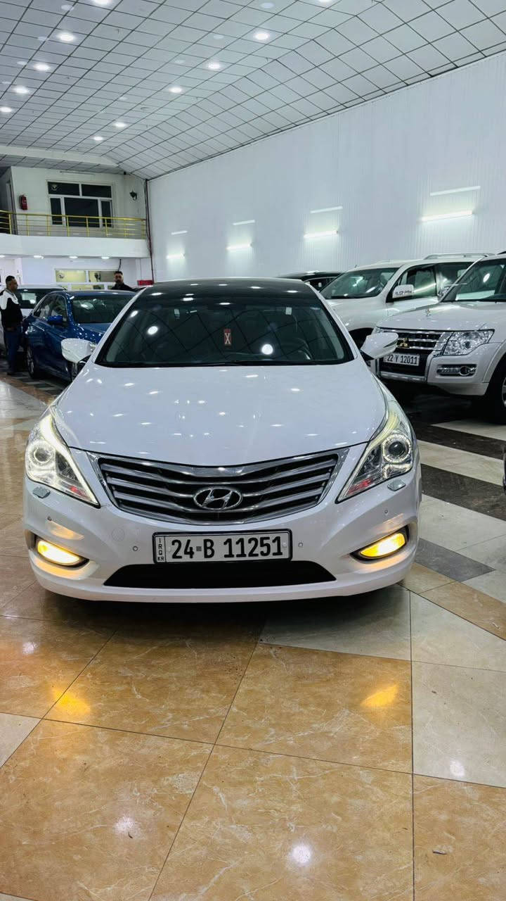 سلام علیكم ورحمةالله وبركاته
هیوندای ازیرا للبیع اومراوس
مودیل2013 _6سلندر
فول فول مواصفات خلیجی محرك دوش محرک
مامفتوح  سیارة كفاله عامه دعامیه ل دعامیه بشرط
رقم جدید دهوک سنویة جدید لغایة 2029 وسیارة بسمی 
تحویل نفس الیوم 
عنوان اربیل شارع 100م منطقة المعارض 
رقم تلیفون *********** واتس اب موجود رقم کورک ***********
