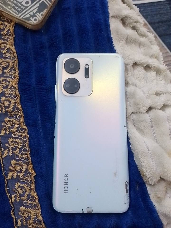 تلفون HONOR X7a ذاكره 128 الجهاز شاشته امفطره بس كلشي مابي يلمس طبيعي  يعني من الخير يرادله شاشه ام الباقي كلشي شغال سعره 70وبي مجال


**إذا كنت صاحب هذا الإعلان وتريد حذفه لأي سبب، رجاءا أرسل رسالة إلى الدعم الفني**