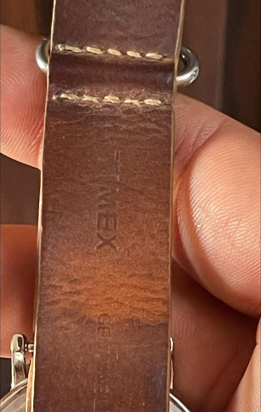 سلام عليكم ساعة ماركة TIMEX امريكي
ستوب بوج كونكراف سناتر كله شغال منذف عرض تاريخ 

مينه لد انارة سير جلد بلادي مختوم TIMEX 

سنل ستيل ب كامل ضد ماء 

عنواني بغداد الدورة يوجد توصيل بغداد ولكل العراق 

***********
