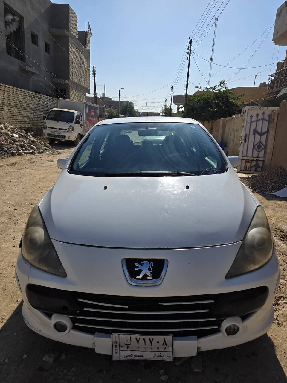 السلام عليكم 
بيجو ٣٠٧ للبيع موديل ٢٠٠٦ 
السيارة كامله مكمله من حداديه ومحرك وكير وتبريد وتخم تايرات وباتري والسيارة عليها ادامة كامله من بلكات ومجاول ونوزلات و سنويه لل٢٠٢٧
سعرها ٤٨ وبيها مجال بسيط 
عنواني بابل 
***********
