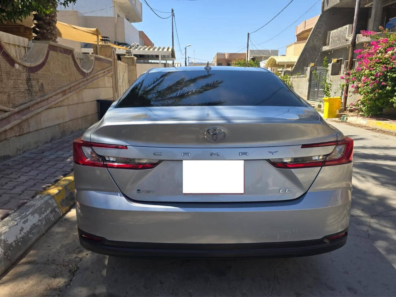 🚗 للبيع
– Toyota Camry موديل 2025 –زيرو عادي 
تويوتا كامري موديل  2025 – 

السعر: 255 وبيها مجال بسيط
 
المواصفات:

⚙ المحرك: 2.0 لتر – 4 سلندر
📏 الممشى:زيرو عادي
🌏 الوارد:امريكي
🛡 الحالة: مكفولة
🛞 الويل: 19 إنش سبورت
ناقل حركة أوتوماتيك CVT
• نظام دفع أمامي FWD
• شاشة وسطية كبيرة تعمل باللمس
• شاشة عدادات رقمية
• Apple CarPlay & Android Auto
• كاميرا خلفية + كاميرا 360 
• حساسات أمامية وخلفية
• تشغيل بصمة + دخول ذكي
• مثبت سرعة ذكي
• نظام المحافظة على المسار
• تحذير من التصادم الأمامي مع فرملة طوارئ
• مراقبة النقطة العمياء
• نظام ABS + مانع انزلاق + ثبات إلكتروني
• مكيف أوتوماتيك ثنائي المناطق
• مقاعد جلد مع تحكم كهربائي
• شاحن لاسلكي للموبايل
• إضاءة داخلية محيطية
• مصابيح LED أمامية وخلفية
• جنوط ألمنيوم رياضية قياس 19 إنش
• مساحة داخلية واسعة جداً وصندوق خلفي كبير

للتواصل
***********
***********
