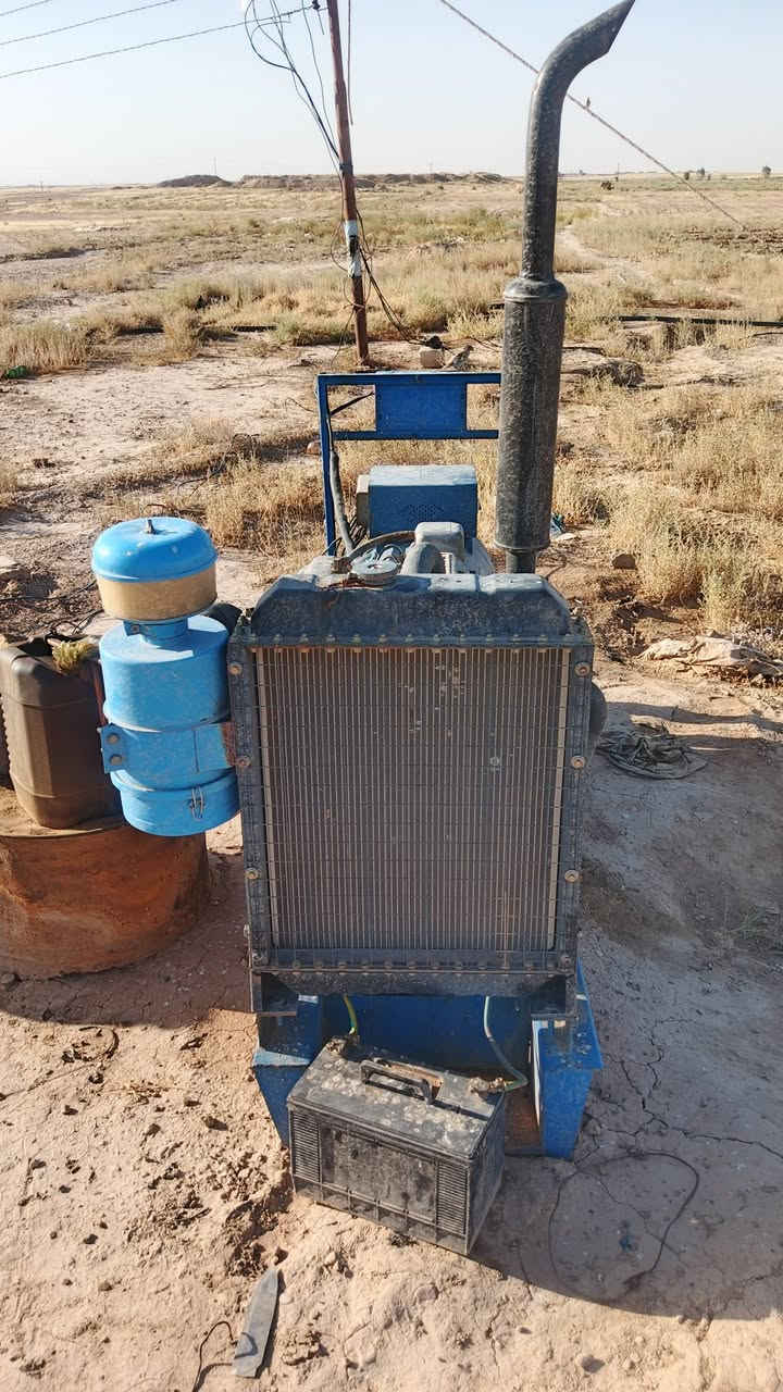 ---

### *🔥 للبيع مولدة زراعية شغالة 100% 🔥*

*المواصفات:*
1.  *الدينمو*: MAXPOWER 38KVA / 30KW 
2.  *الفولتية*: 400V - 3 فيز - 50Hz
3.  *الامبير*: 54A 
4.  *المحرك*: سانيونگ SsangYong ديزل 4 سلندر
5.  *الحالة*: شغالة ومجربة - مابيها عطل
6.  *الملحقات*: قاعدة + بكرات + شد كامل

*تشغل*: مضخة 25 حصان + 3 سبالت + بيت كامل

*السعر*: *20ورقة مجال بسيط* 
*المكان*: صلاح الدين  [جزيرة تكريت]
*للاستفسار***********

الشراي يجي يفحص ويشغل كدامة
