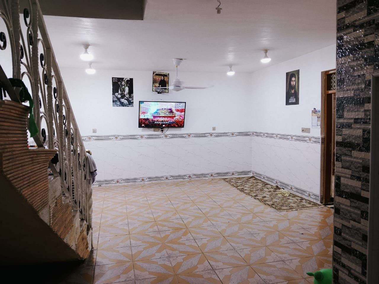 ♢دار سكن 200م بحي الحوراء♢
♢ رقم الإعلان {62}♢
------------------------------
♢المنطقة:: شارع الملة
♢نوع العقار:: دار سكن 
♢المساحة:: 200م
♢الوجه:: 10م
♢النزال:: 20م
♢عرض الشارع:: 10م
♢سنة البناء:: قديم مرمم حديث
♢تفاصيل البناء:: طابق واحد 
♢طابق أول يتكون من:: استقبال وهول ومطبخ وغرفة نوم عدد(2) وصحيات وطرمة
♢أقرب نقطة دالة:: قرب أفران الرحمة
------------------------------
👈🏻 اكتب <تم>  ليصلك السعر
ولمزيد من التفاصيل يرجى مراسلة بريد الصفحة خاص

👈أو زياره مقرنا الكائن في: [حي الحوراء] 
      [شارع سيد يعقوب أو شارع المواكب]          

#دارسكن #مشتمل #قطعة_أرض
 #حي_الحوراء_الأولى


**إذا كنت صاحب هذا الإعلان وتريد حذفه لأي سبب، رجاءا أرسل رسالة إلى الدعم الفني**